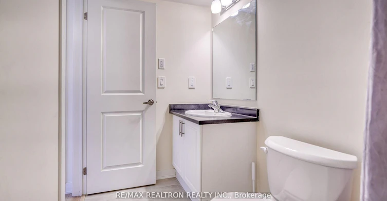 324-1695 Dersan Street, Pickering, ON, L1X 0S9 - 9