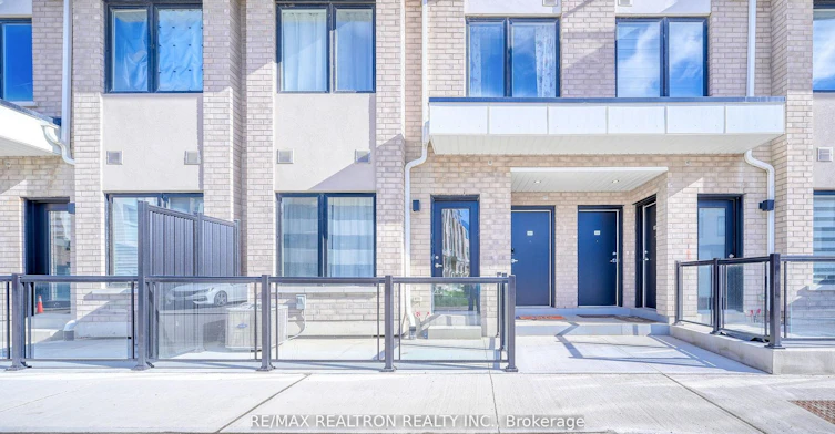 324-1695 Dersan Street, Pickering, ON, L1X 0S9 - 4