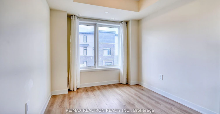 324-1695 Dersan Street, Pickering, ON, L1X 0S9 - 12