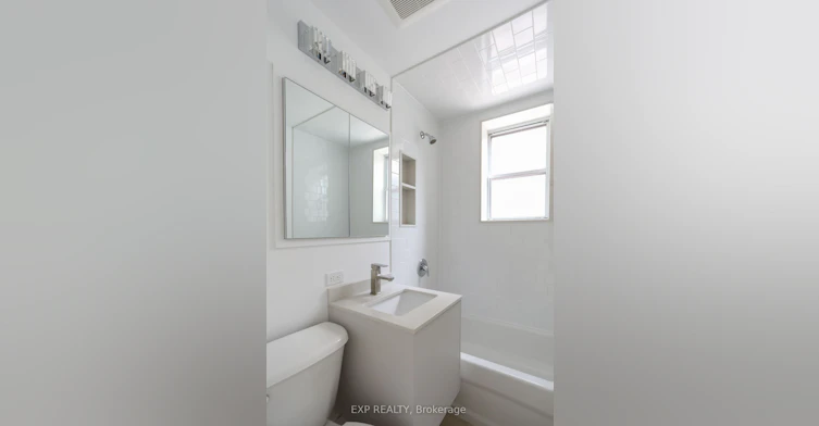 1-73 Balfour Avenue, Toronto, ON, M4C 1T4 - 3