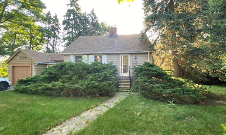 21 Faircroft Boulevard
