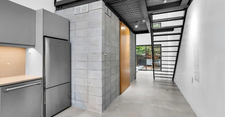 781 Craven Road, Toronto, ON, M4L 2Z7 - 5