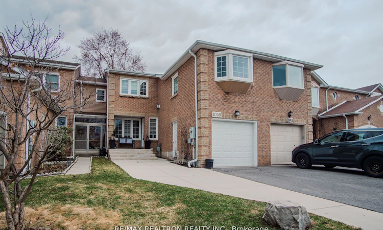 1039 Rowntree Crescent