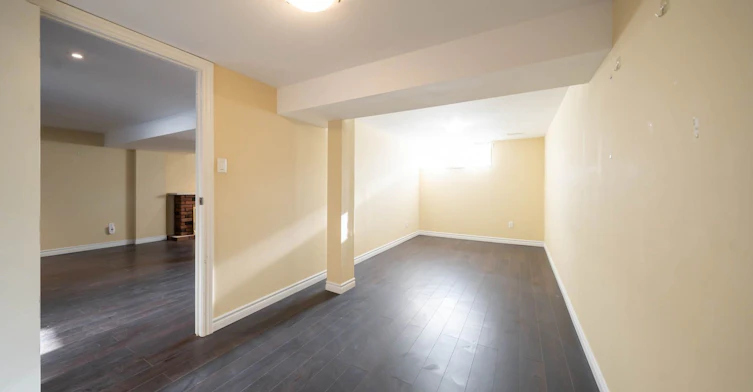 Lower-46 Shrewsbury Square, Toronto, ON, M1T 1L2 - 5