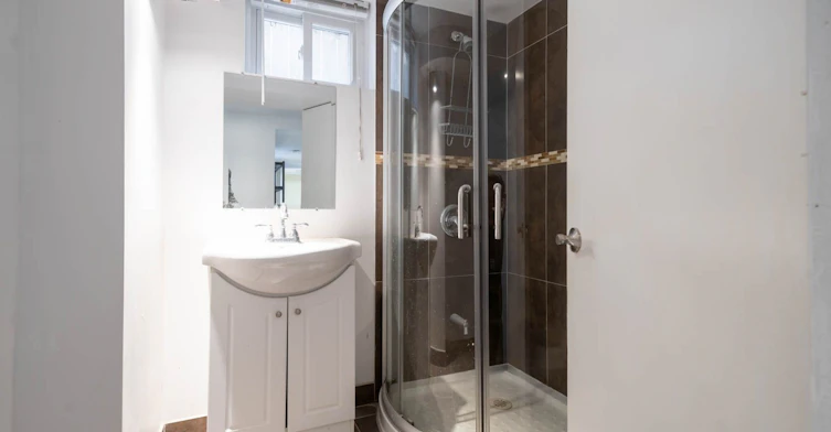 Lower-46 Shrewsbury Square, Toronto, ON, M1T 1L2 - 11