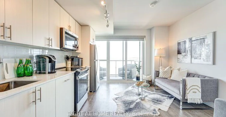 1807-2550 Simcoe Street N, Oshawa, ON, L1L 0R5 - 3