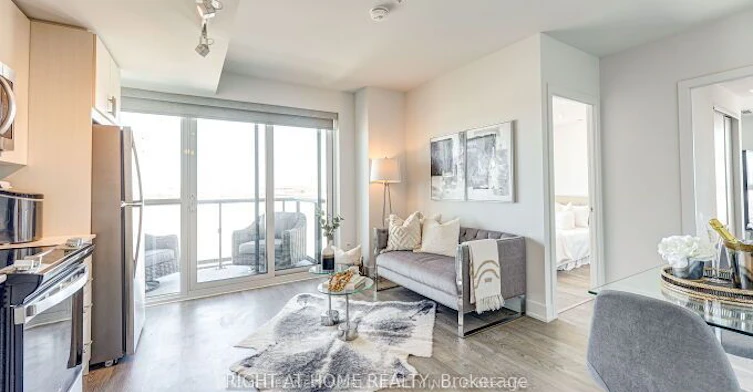 1807-2550 Simcoe Street N, Oshawa, ON, L1L 0R5 - 4