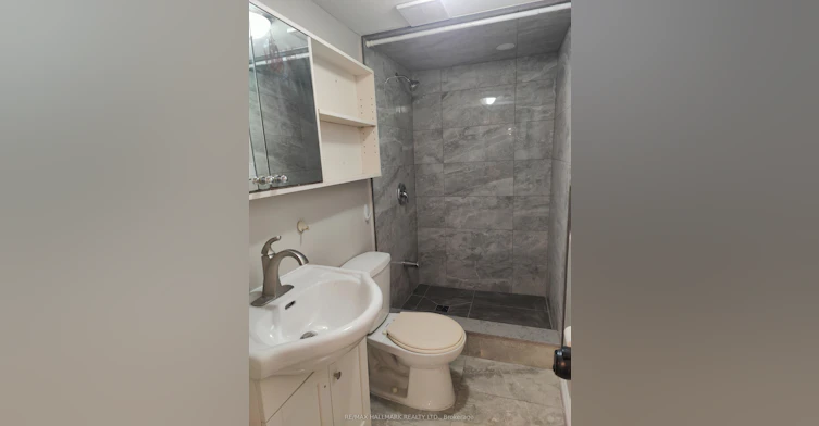 172 Waverley Road, Toronto, ON, M4L 3T3 - 6