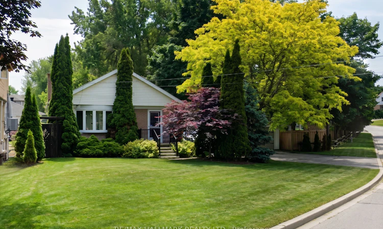 89 Scarborough Heights Boulevard