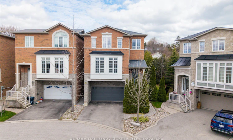 23 Mastwood Crescent