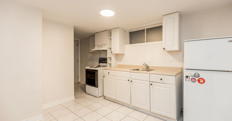 Lower-80 Rushbrooke Avenue, Toronto, ON, M4M 3A9 - 4