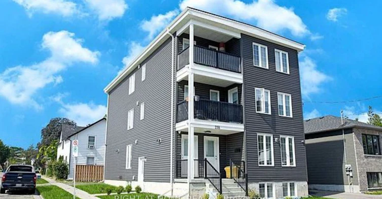 Lower-218 Celina Street, Oshawa, ON, L1H 4N6