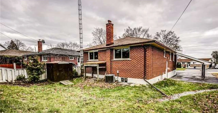 Main Floor-133 Labrador Drive, Oshawa, ON, L1H 7E4 - 11