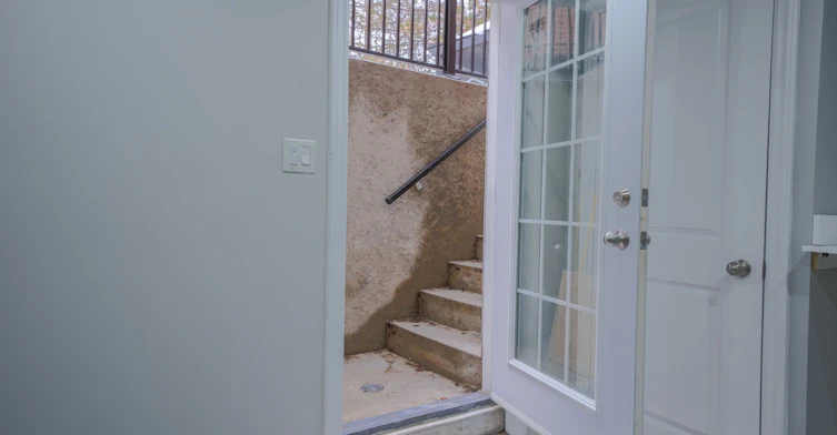 (Lower)-2111 Lynn Heights Drive, Pickering, ON, L1X 2S1 - 6