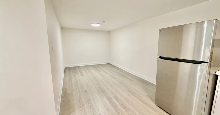 Lower-343 Chester Le Boulevard, Toronto, ON, M1W 2K8 - 7