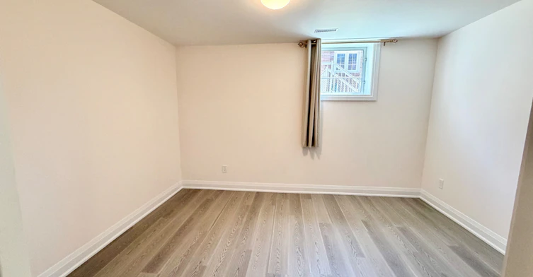 Lower-343 Chester Le Boulevard, Toronto, ON, M1W 2K8 - 3