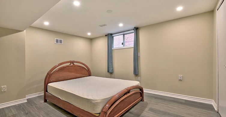 Lower-2 Crayford Drive, Toronto, ON, M1W 3B6 - 6