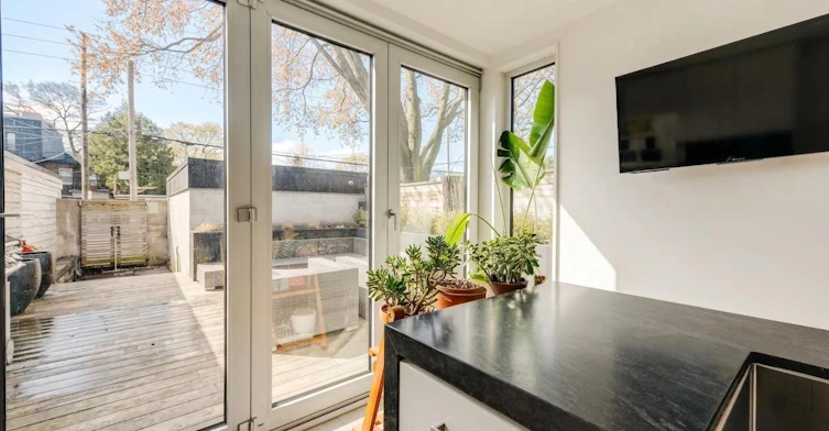 81 Dagmar Avenue, Toronto, ON, M4M 1V9 - 15
