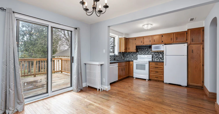 51 Denvale Road, Toronto, ON, M4B 3B3 - 9