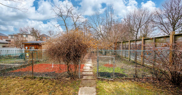 51 Denvale Road, Toronto, ON, M4B 3B3 - 33