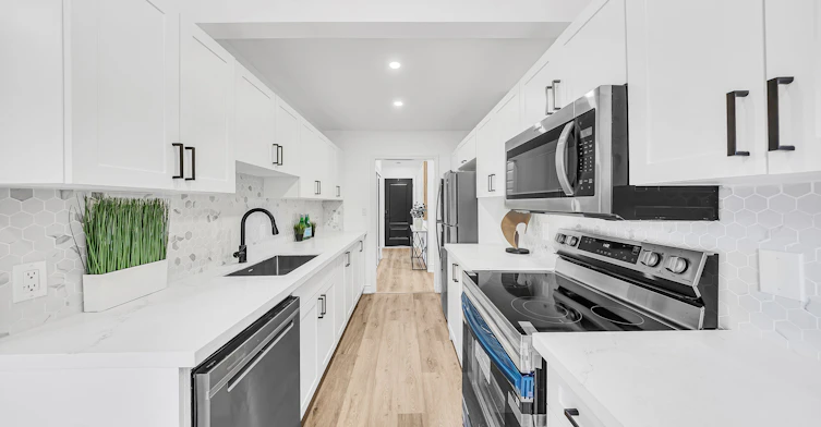 733 Lublin Avenue, Pickering, ON, L1W 1Z1 - 5
