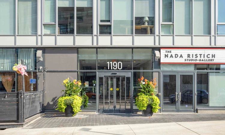 406-1190 Dundas Street E