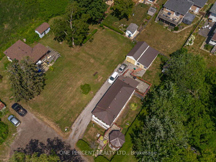 809 St. Martins Drive, Pickering, ON, L1W 1N1 - 9