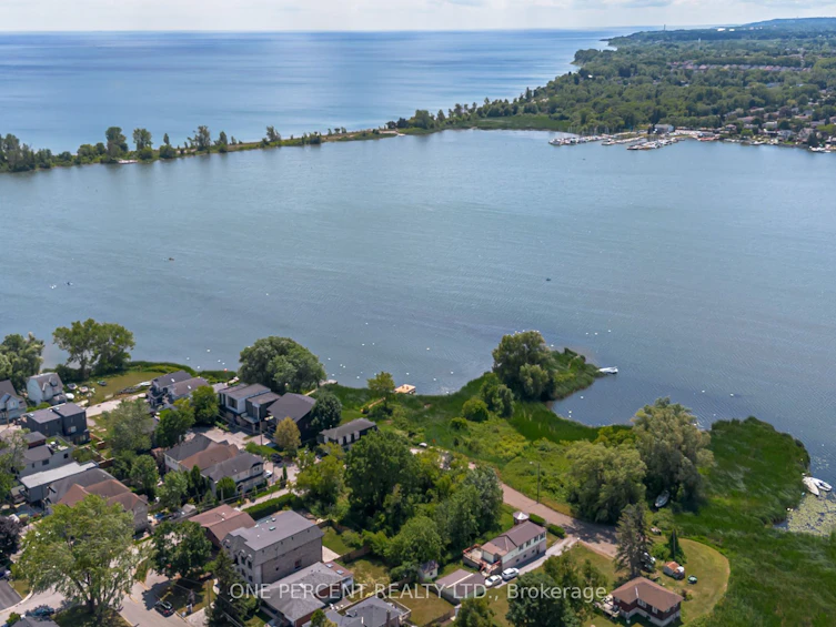 805 St. Martins Drive, Pickering, ON, L1W 1N1 - 16
