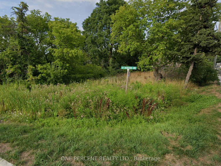 805 St. Martins Drive, Pickering, ON, L1W 1N1 - 3