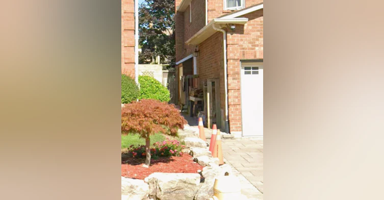 532 B Lightfoot Place, Pickering, ON, L1V 5Z7 - 2