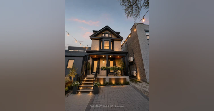3-137 Curzon Street, Toronto, ON, M4M 3B6