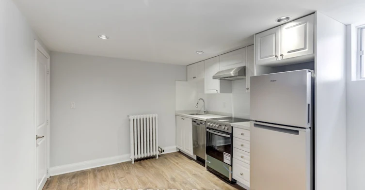 2-11 Fairside Avenue, Toronto, ON, M4C 3G8 - 7