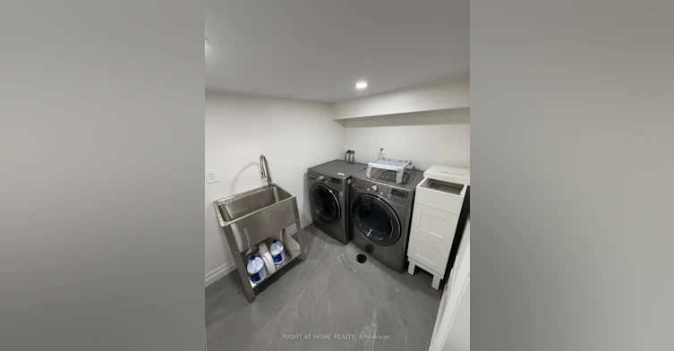 Lower-18 Wroxeter Avenue, Toronto, ON, M4K 1J6 - 8