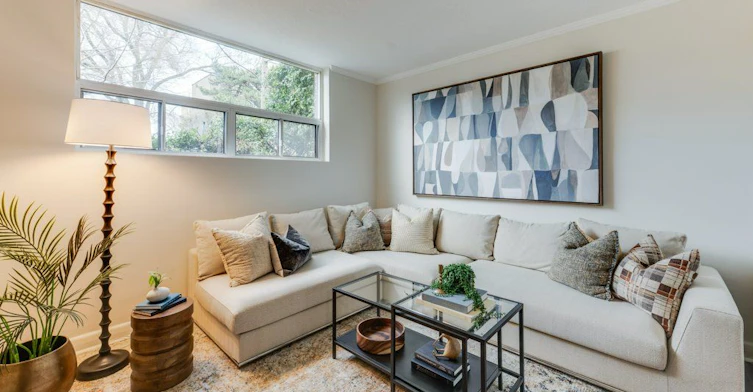 Lower-225 Woodville Avenue, Toronto, ON, M4J 2R4