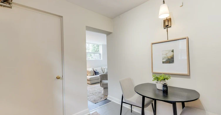 Lower-225 Woodville Avenue, Toronto, ON, M4J 2R4 - 11