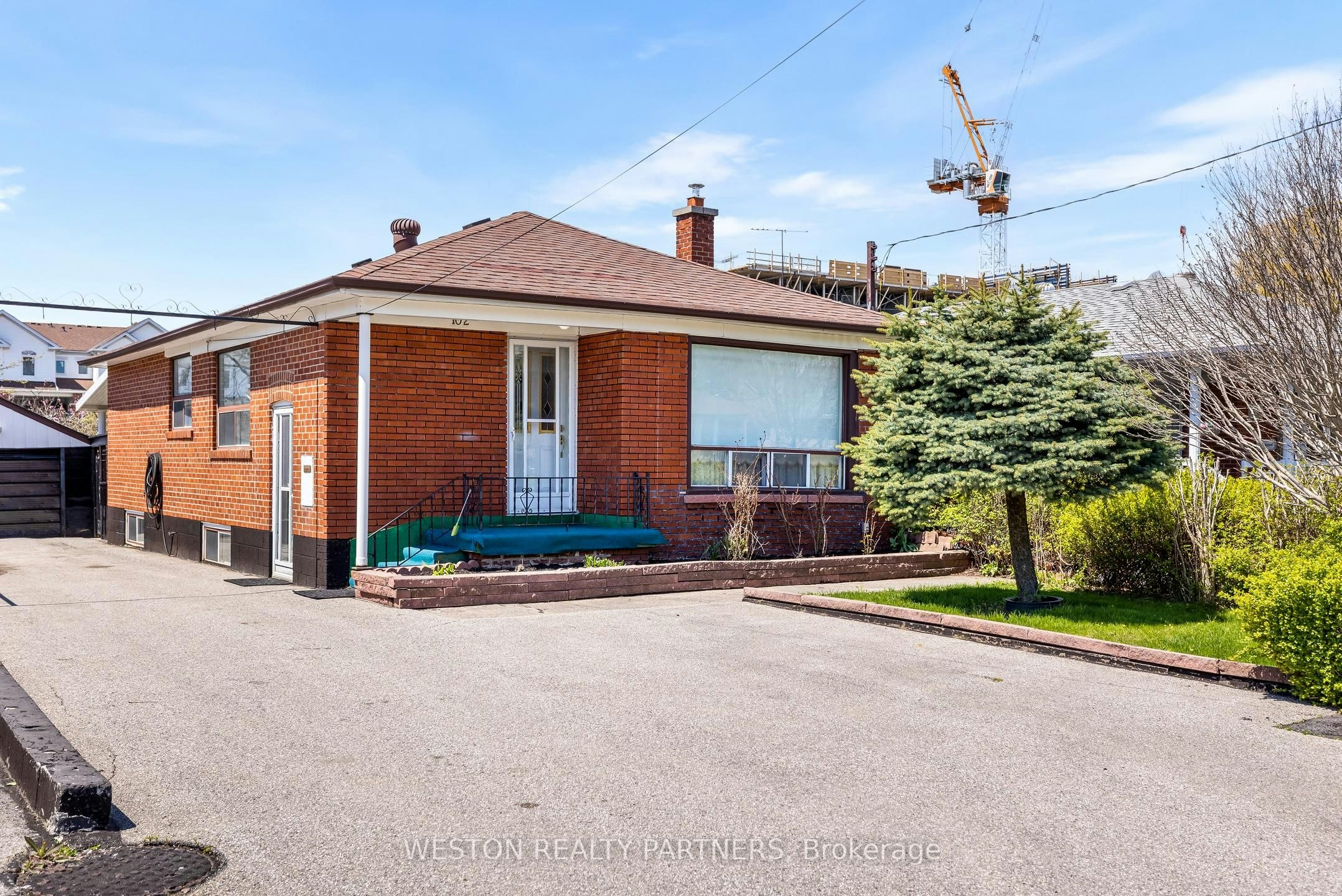 102 Cleta Drive, Toronto, ON, M1K 3G7