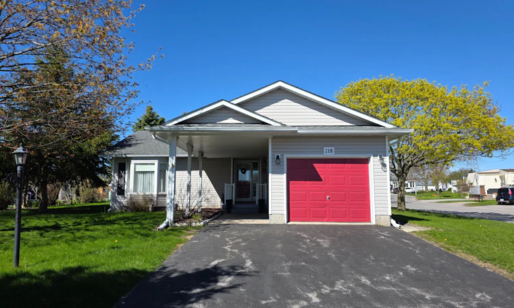 118 Bluffs Road