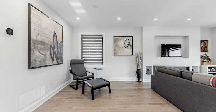 16 Boem Avenue, Toronto, ON, M1R 3T1 - 8