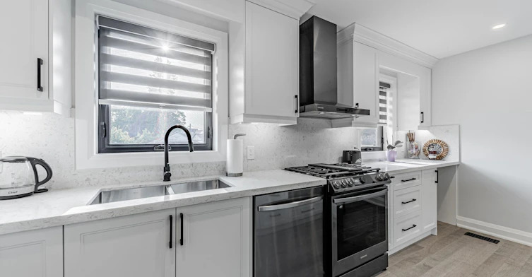 16 Boem Avenue, Toronto, ON, M1R 3T1 - 18