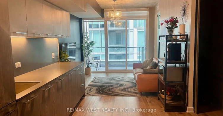 607-30 Baseball Place, Toronto, ON, M6N 2N7 - 2