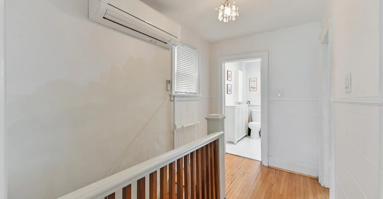 31 Lesmount Avenue, Toronto, ON, M4J 3V5 - 15