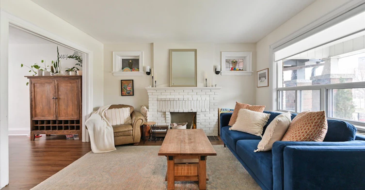 31 Lesmount Avenue, Toronto, ON, M4J 3V5 - 6