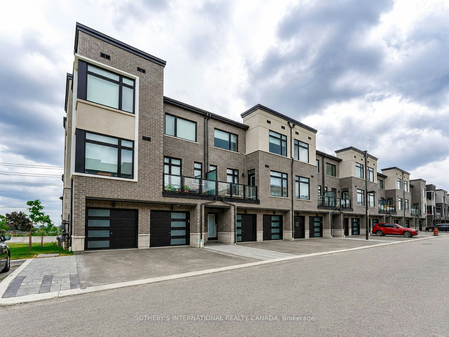 419-2550 Castlegate Crossing, Pickering, ON, L1X 0H6