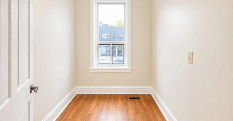 2nd Flr-1355 Danforth Avenue, Toronto, ON, M4J 1N1 - 9