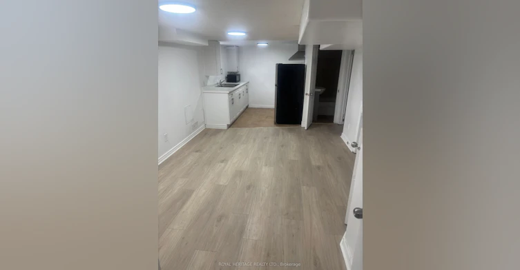 93 Park Rd N/A S, Oshawa, ON, L1J 4G7 - 2