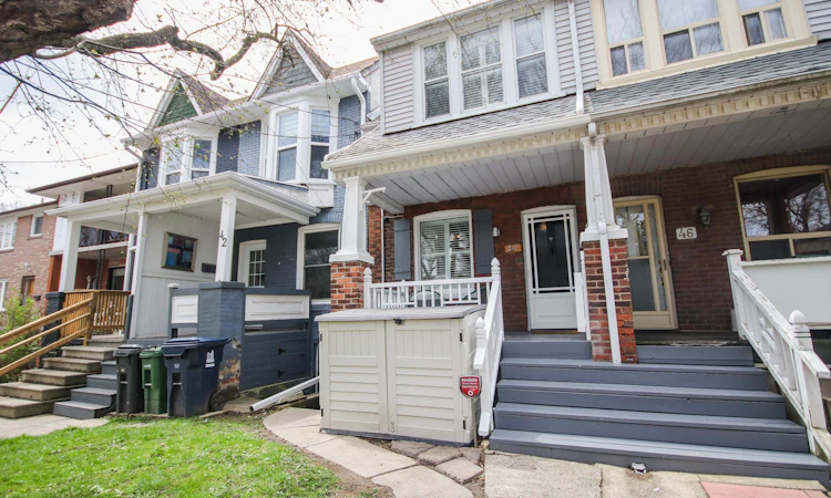 44 Rhodes Avenue