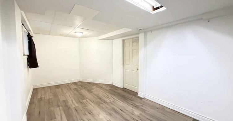 BSMT-5 Storebridge Drive, Toronto, ON, M1M 3X2 - 7