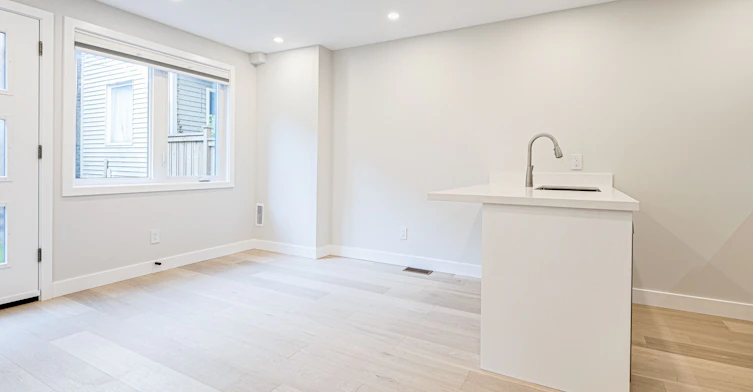 Laneway Upper-20 Kewbeach Avenue, Toronto, ON, M4L 1B7 - 6