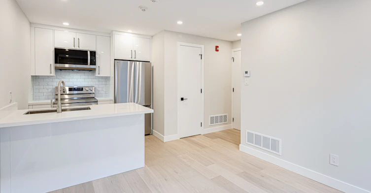 Laneway Upper-20 Kewbeach Avenue, Toronto, ON, M4L 1B7 - 8