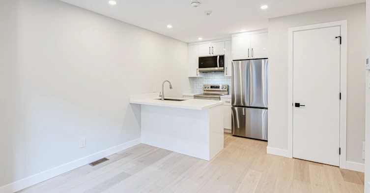 Laneway Upper-20 Kewbeach Avenue, Toronto, ON, M4L 1B7 - 7